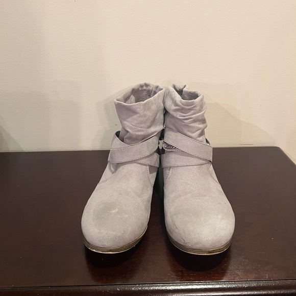 Juicy Couture Women's Slouch Ankle Boots size 7.5 - Picture 2 of 8